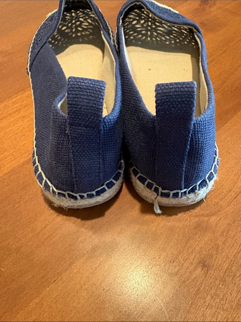 Kelly and Katie canvas loafers Sz 8